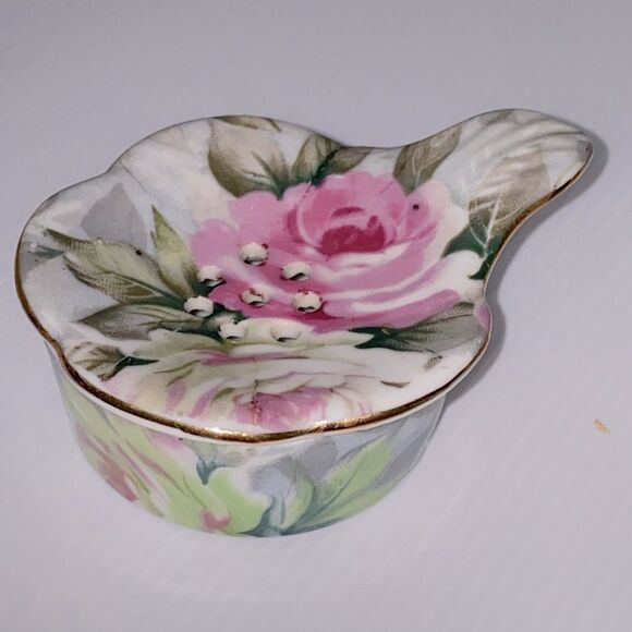 Vintage Floral Rose Designed Tea Strainer Porcelain Tea Set - Picture 9 of 9